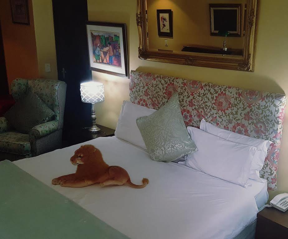 Elizabeth Manor Guest House Йоханесбург Екстериор снимка
