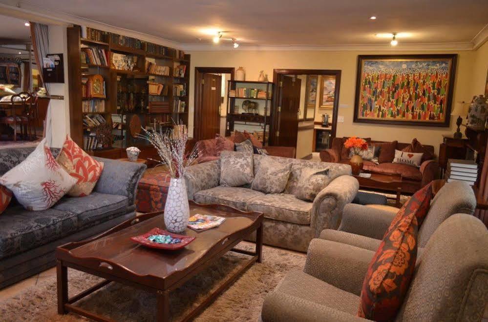 Elizabeth Manor Guest House Йоханесбург Екстериор снимка